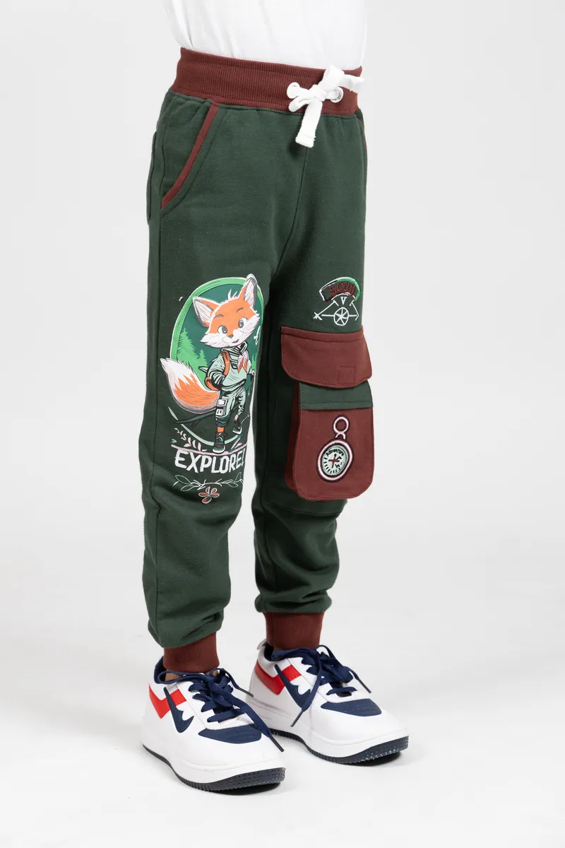 Adventure Jogger Pants on model side