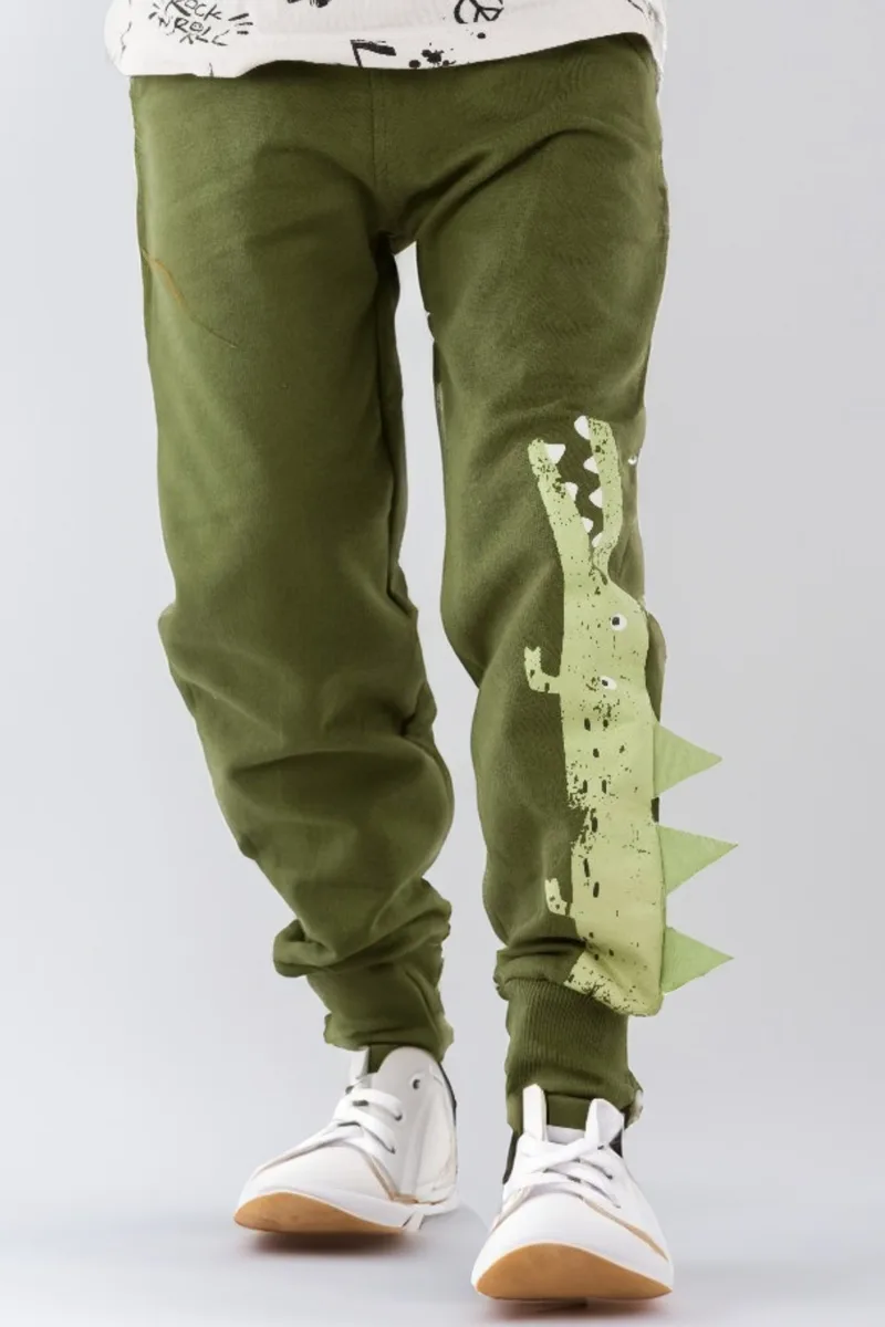 Crocodile 3D Knee Pants detail view